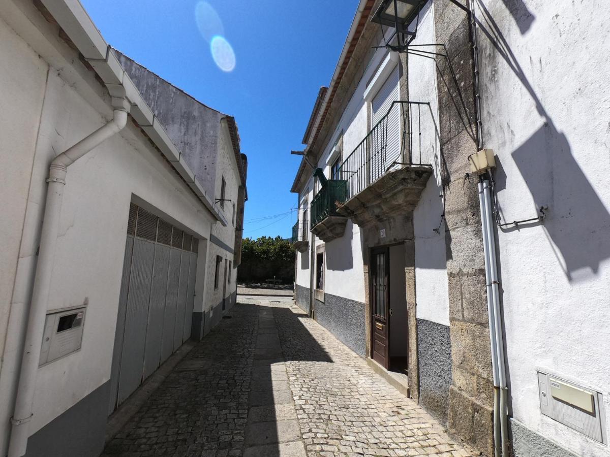 Albergue Santiago De 卡米尼亚 外观 照片