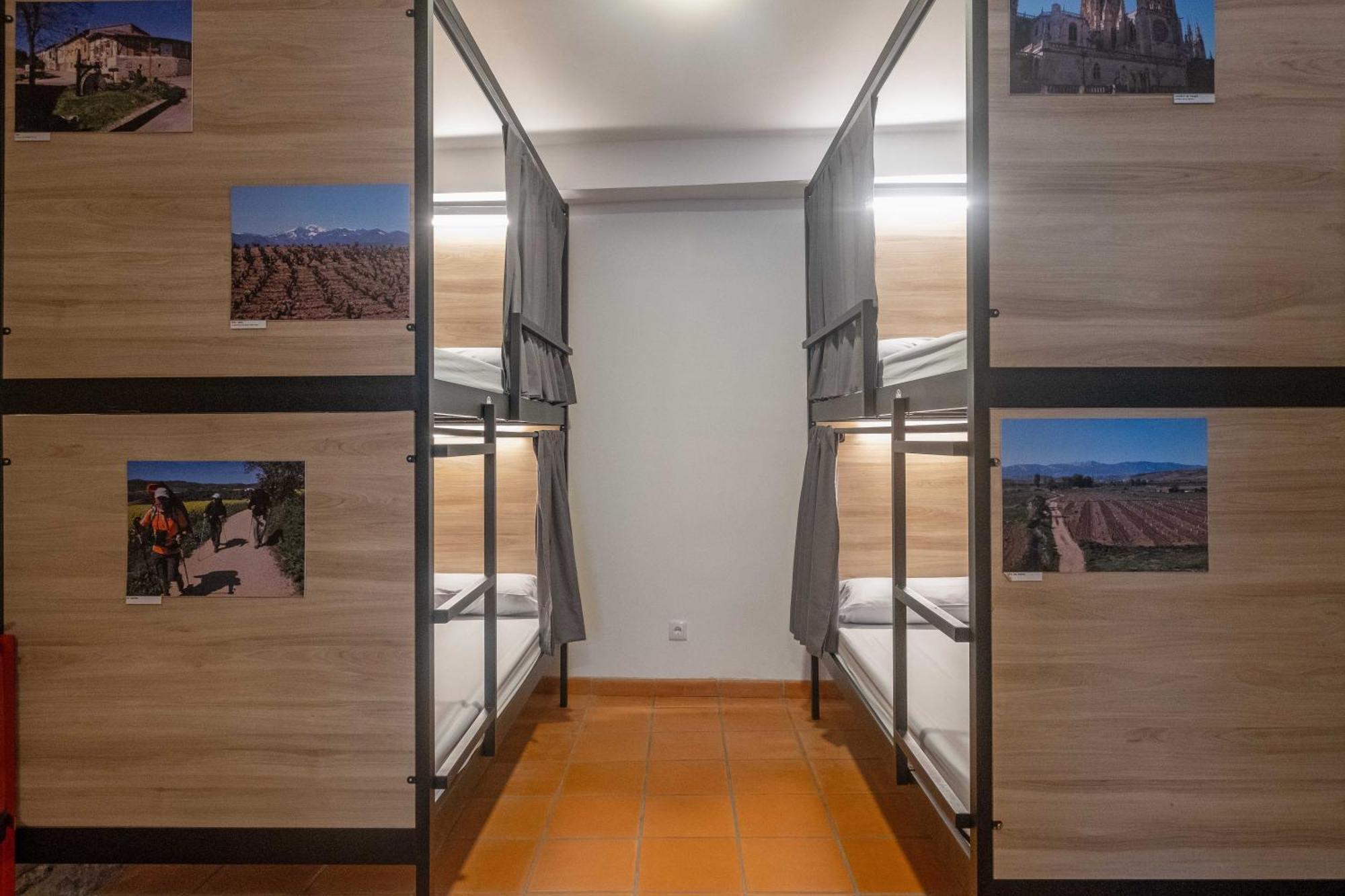 Albergue Santiago De 卡米尼亚 外观 照片