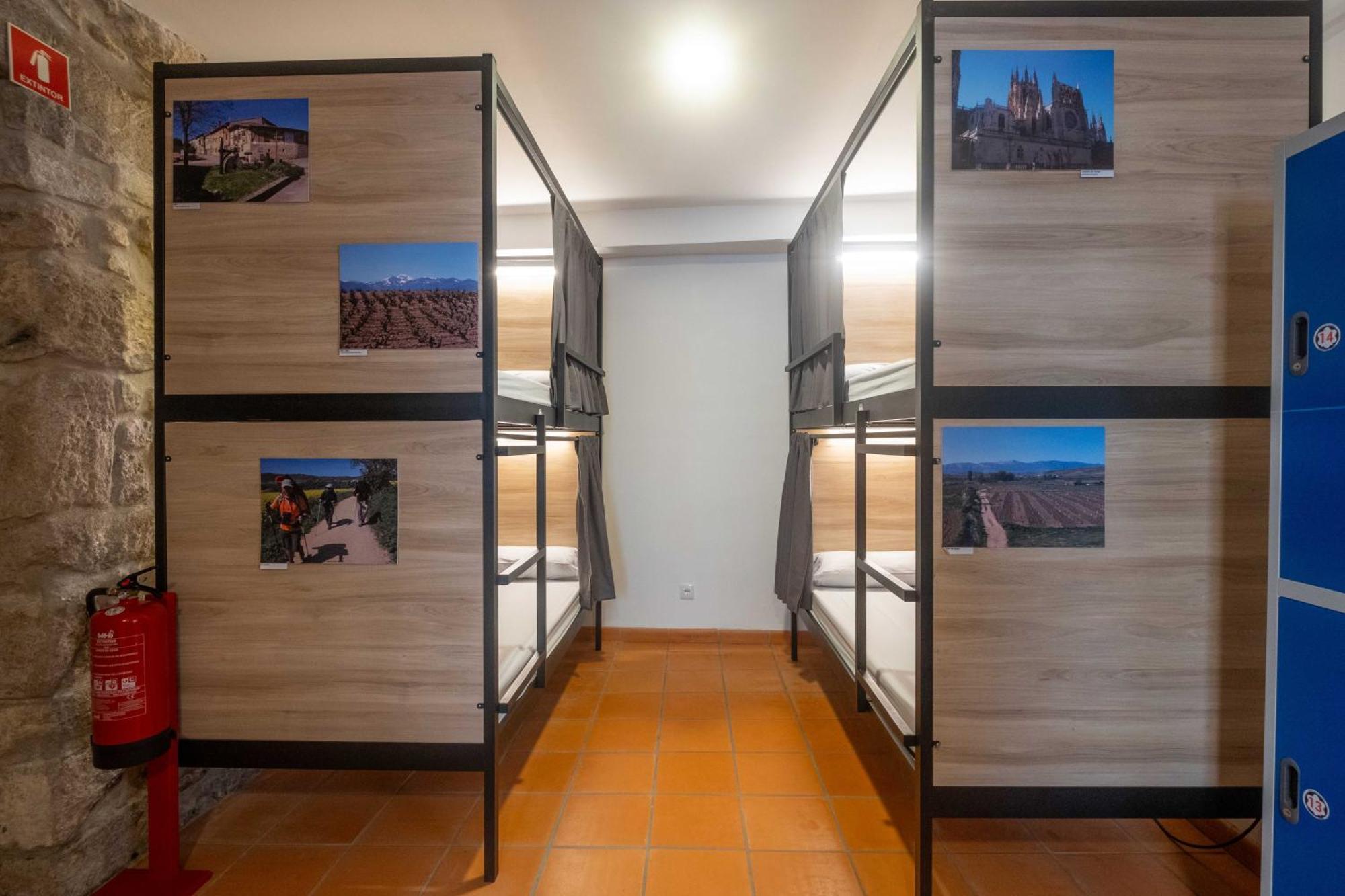 Albergue Santiago De 卡米尼亚 外观 照片