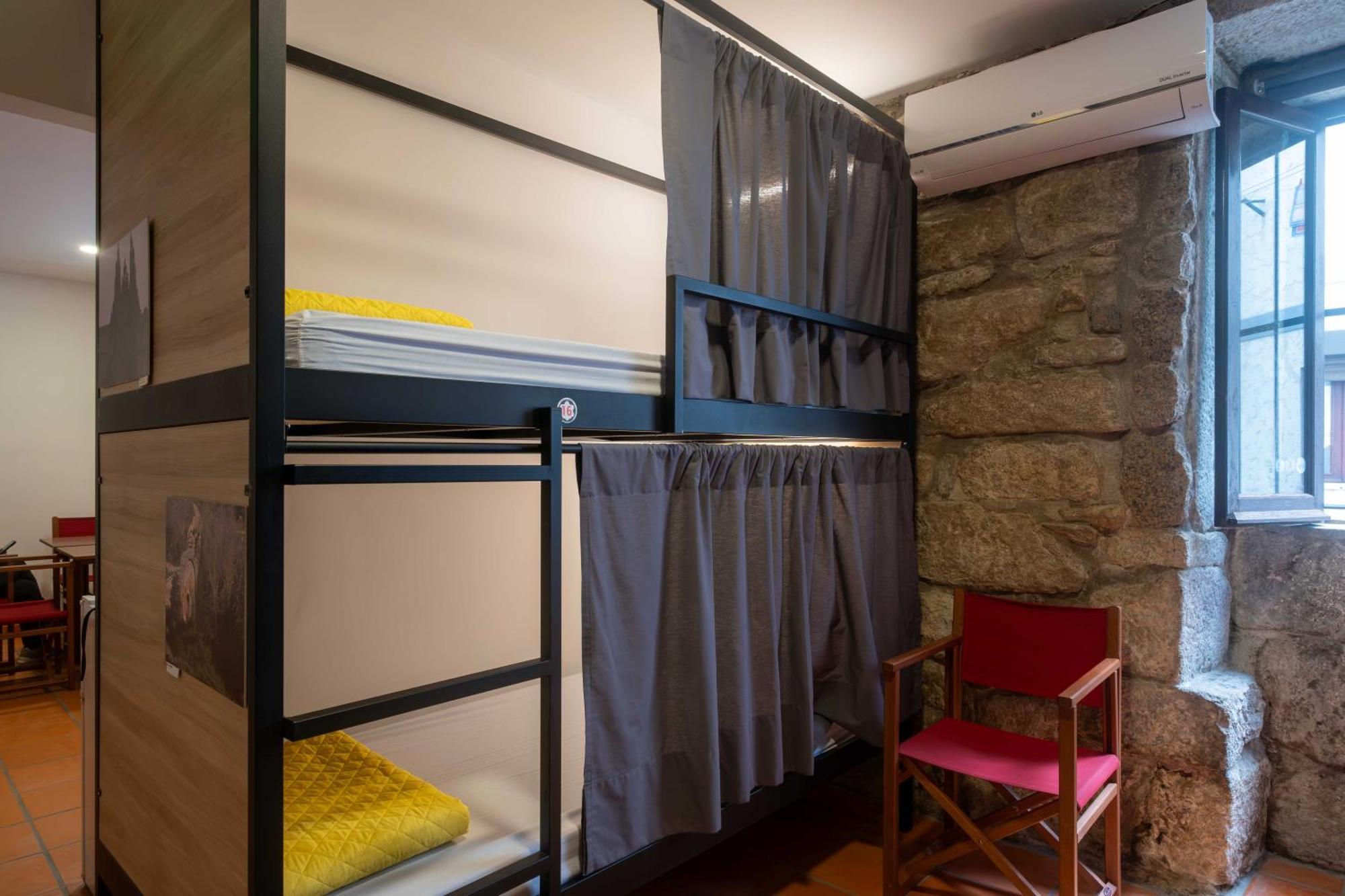 Albergue Santiago De 卡米尼亚 外观 照片