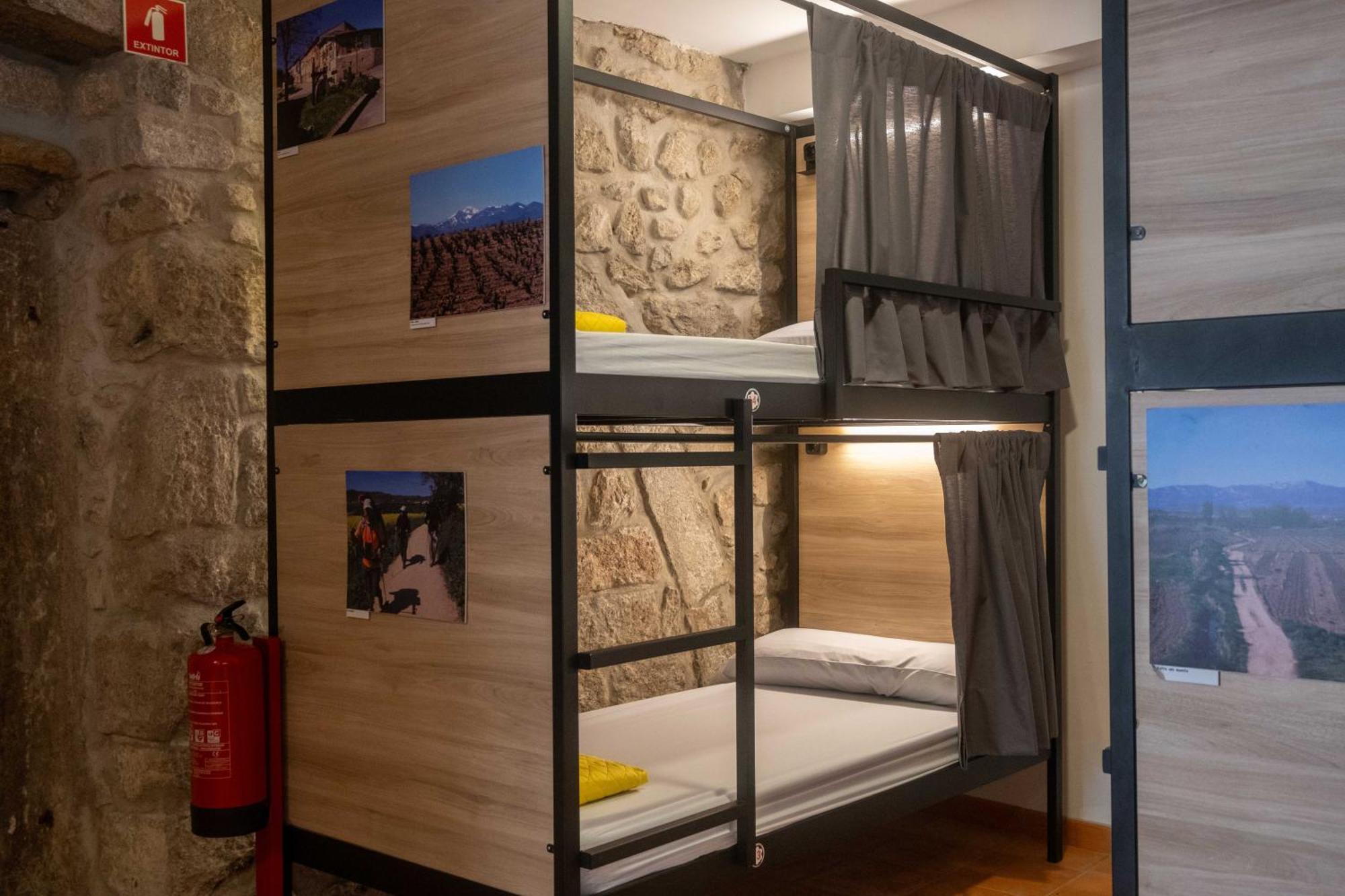 Albergue Santiago De 卡米尼亚 外观 照片
