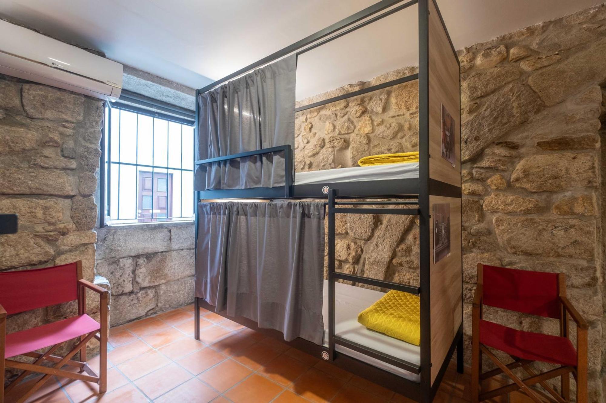 Albergue Santiago De 卡米尼亚 外观 照片