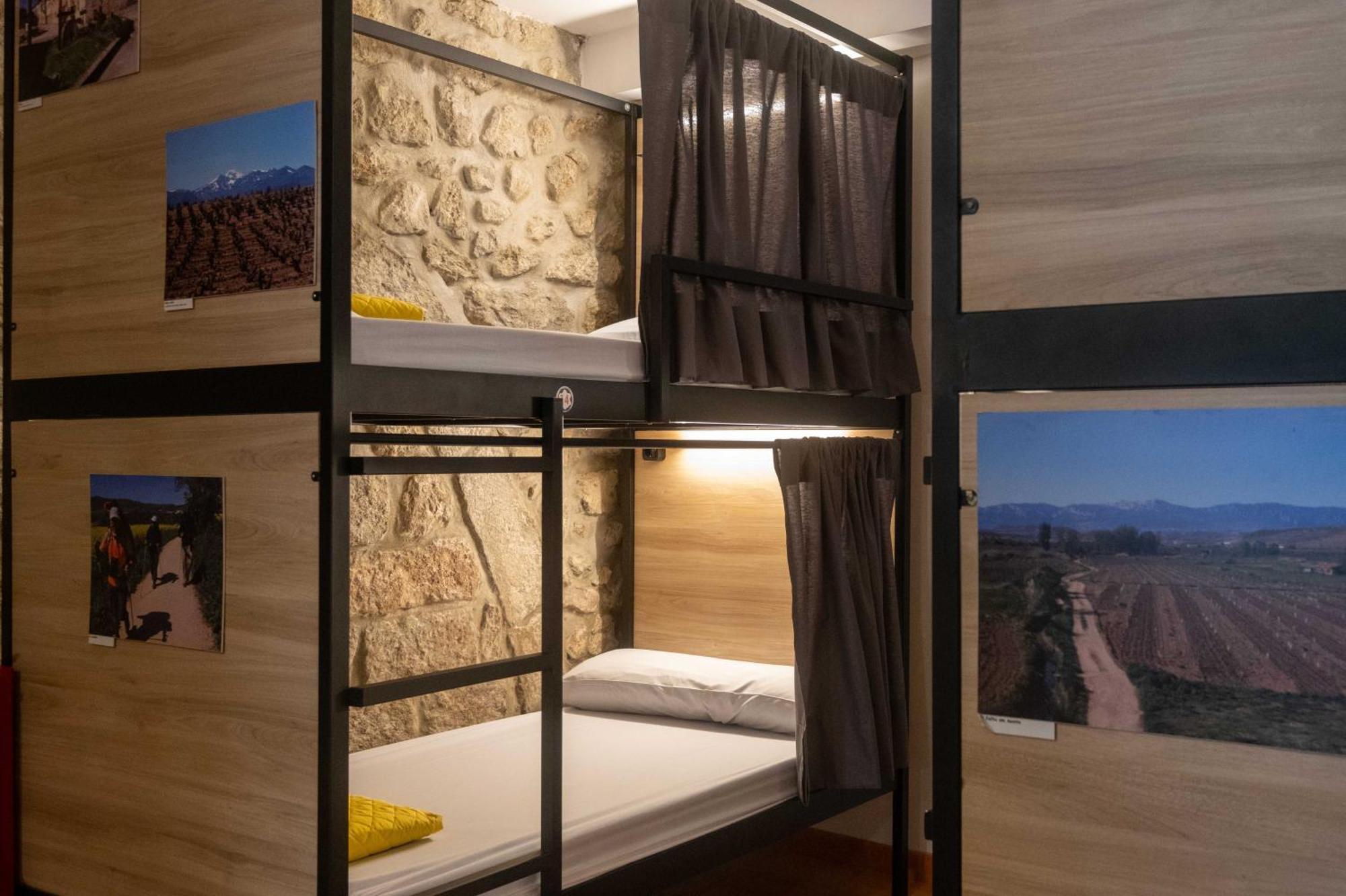 Albergue Santiago De 卡米尼亚 外观 照片