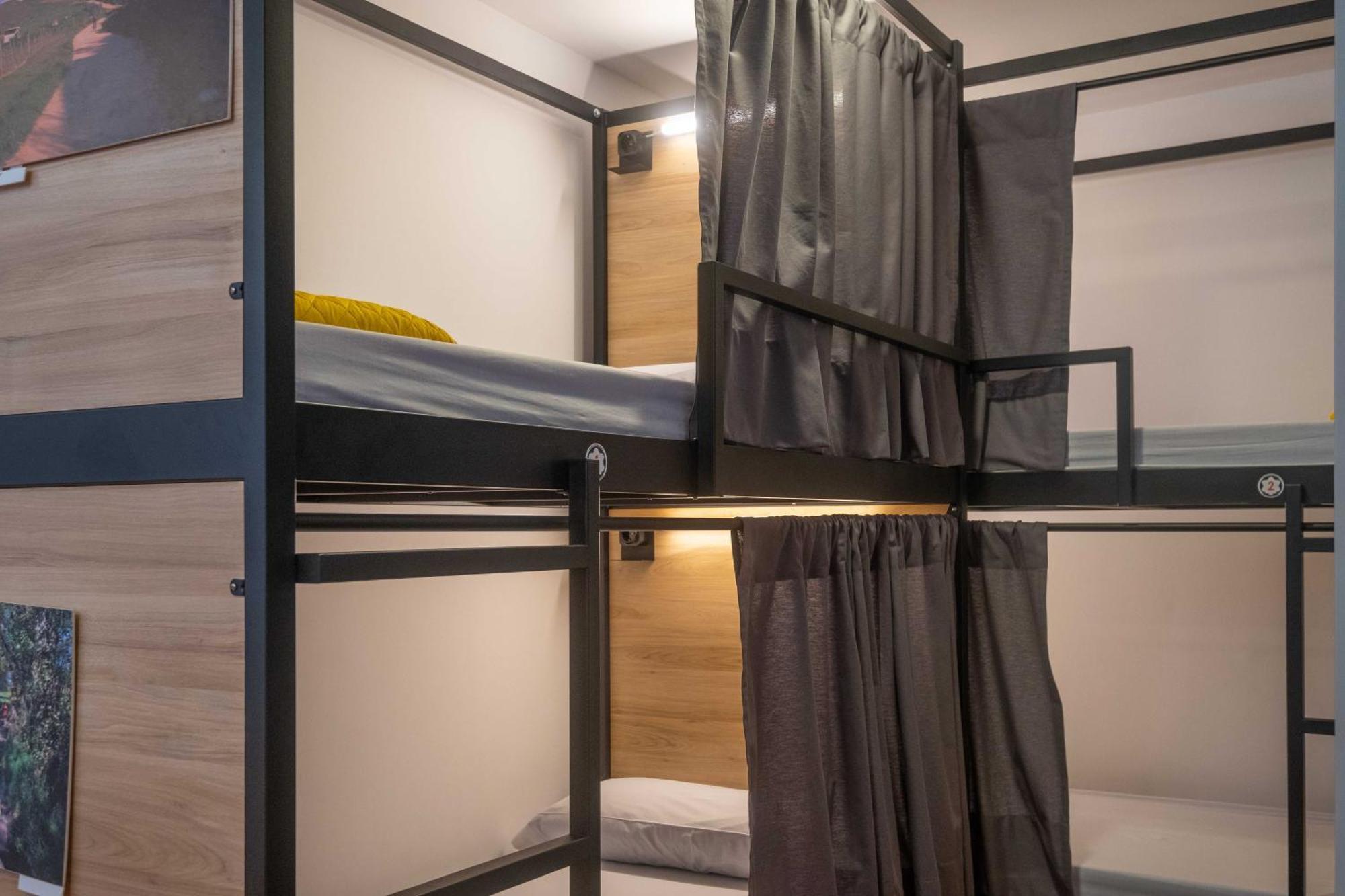 Albergue Santiago De 卡米尼亚 外观 照片